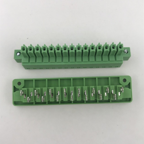 Morsettiera collegabile a 15 pin tramite montaggio a parete