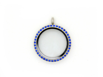 Flashy Charm And Shiny Crystal Pendants
