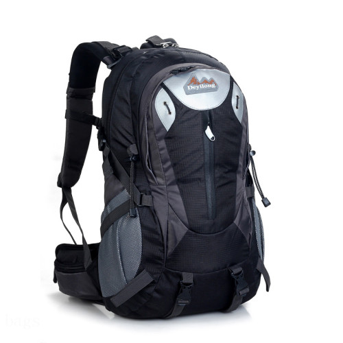 Excellent water repellent performance outing backpack