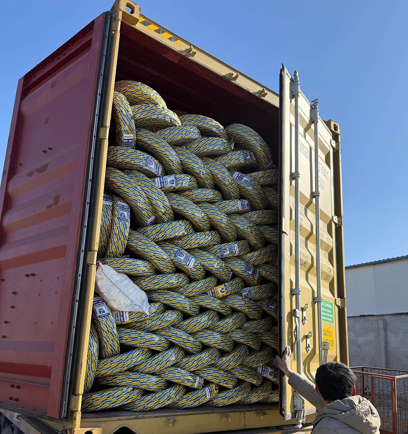Rislife's 40-foot container departs for Chile, customizing motorcycle tires to support expansion in the Latin American market!
