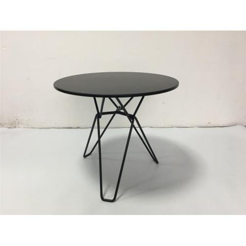Tavolino rotondo con tavolino da caffè nero
