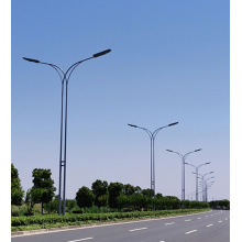 အပြင်ဘက်တွင် Galvanized Single Street Lighting Poles