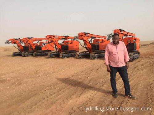 Post Driver Guardrail Driving Pulling Engineering Piling Machine