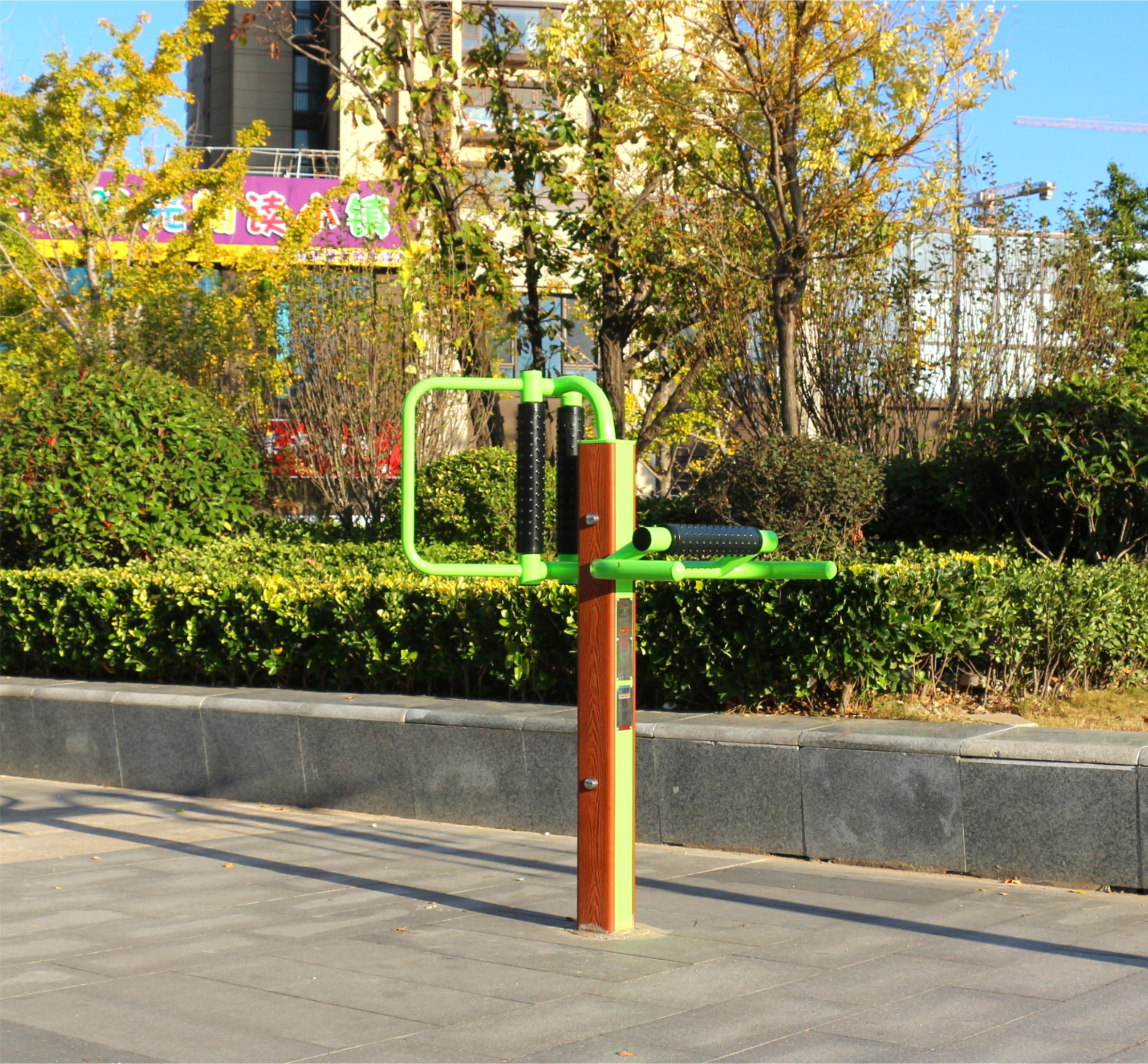 Outdoor fitness equipment