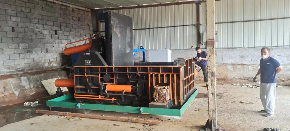 Push-out Aluminum Copper Steel Iron Chips Metal Compactor