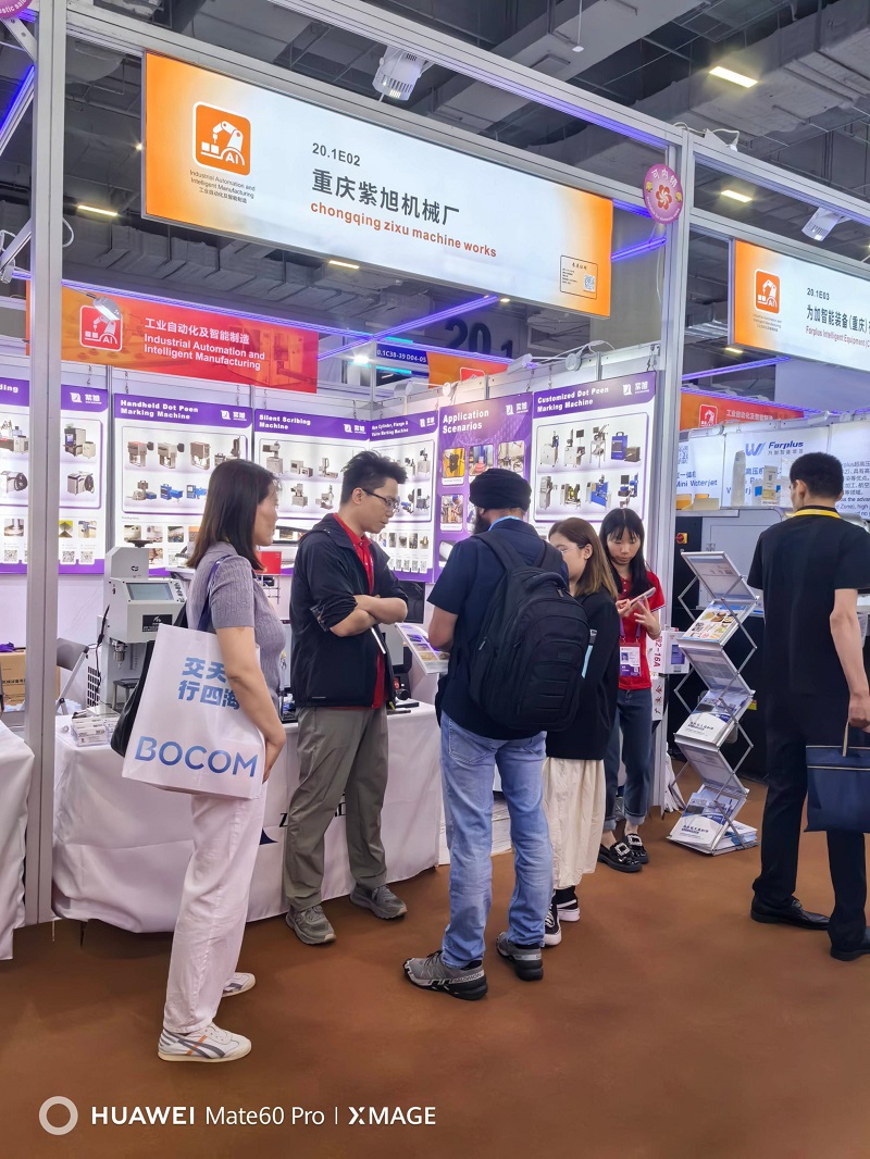 On the first day of the Canton Fair, the initial intelligent new energy battery laser welding machine and electric marking machine became the focus!