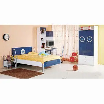 Wooden Bedroom Furniture, Measuring 136 x 196 x 90cm