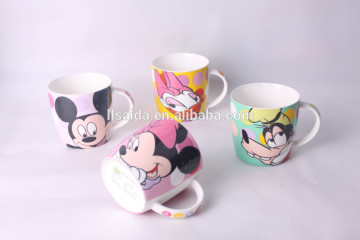 2015 Hot selling high quality reasonable price decal ceramic mug with carton design