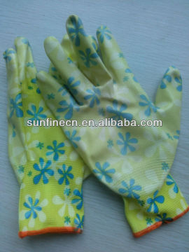 newly desighned 13G polyester glove PU coated,smooth finish