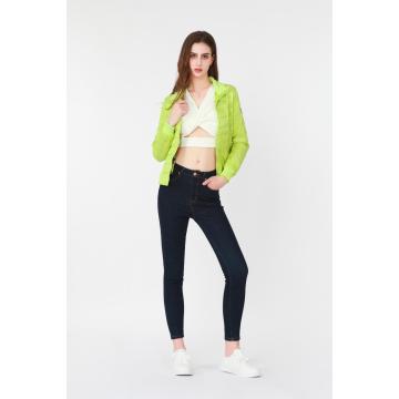 Chaqueta de abajo de fits de mujer