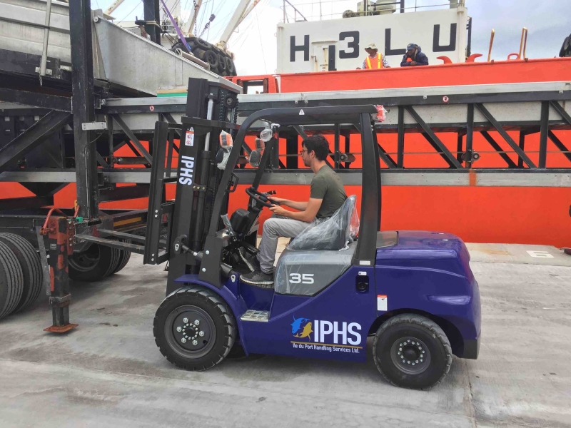 3.5 Ton Fork lift