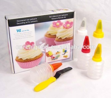 99247 16PC COOKIE & CUPCAKE DECORATION SET