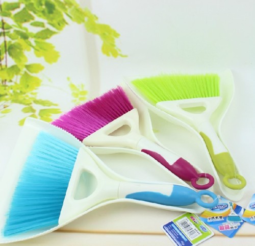 Manual Type Mini Dustpan Brushes Two Combinations Car Cleaning Tools Sofa Bed Cleaning Products Injection Mould