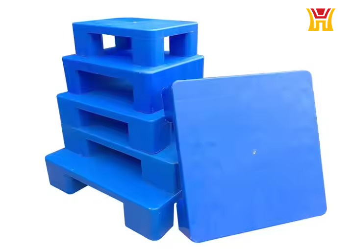 small plastic pallet2