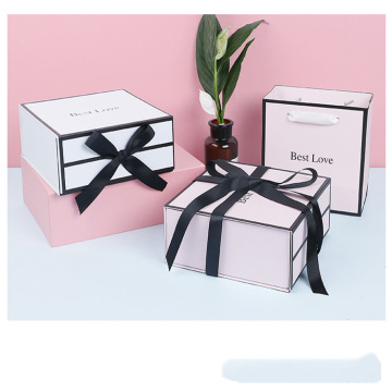 Custom Rigid Magnetic Closure Gift Boxes