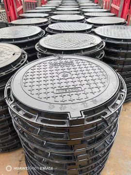 Heavy-Duty En124 Shockproof Ductile Iron Manhole Cover for Urban Use