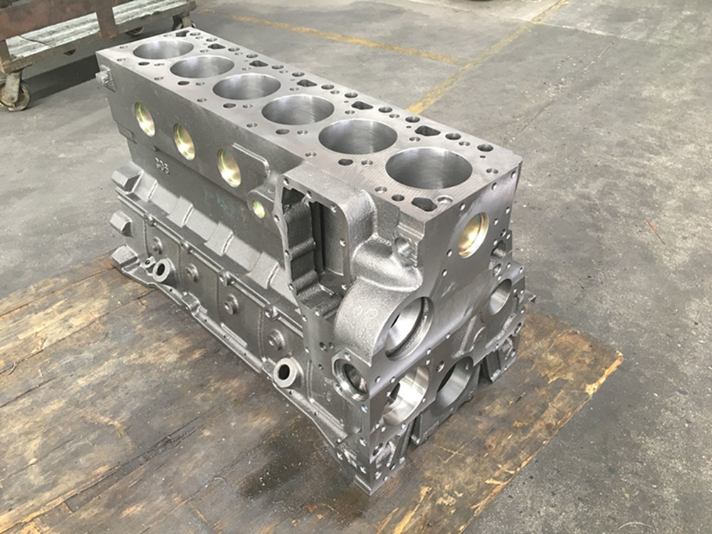 Cummins cylinder head 3935943e Jpg