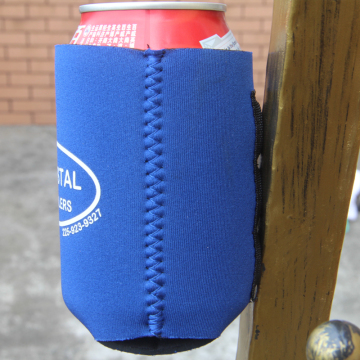 Foldable neoprene magnetic can coolers insulator