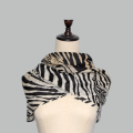 100% Merino Wool Tiger Patry Pattern Lady Bufanda