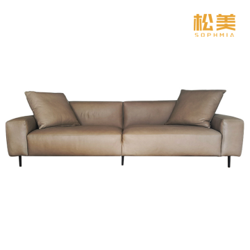 Современный тонкий кожаный диван с металлическими ножками и подушками