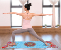 Matras Yoga Karet Alam yang dibuat khusus dengan logo