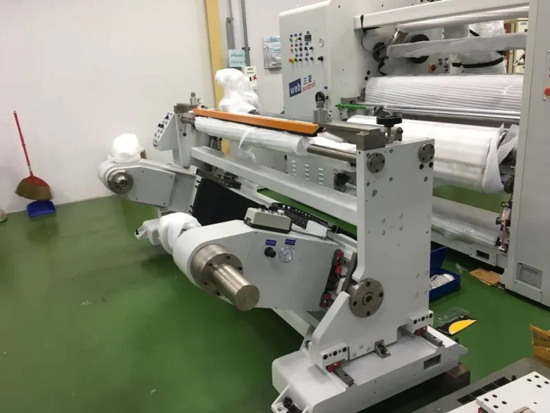 High Speed Slitting Machine with Shaftless Rewinding