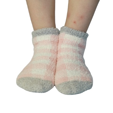 Cozy and Stylish Custom Logo Mid-Calf Winter Warm Socks: Luxury Crew Fluffy Silk Socks with Cute Designs for Girls' Slippers