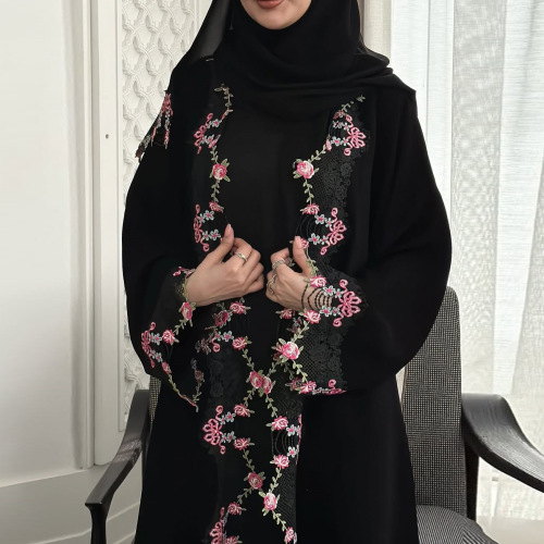 توری گلدوزی شده جلو باز عبایا
