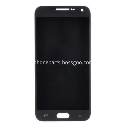 e7 screen black