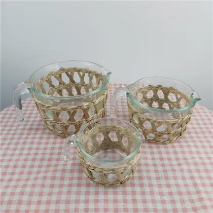 Premium Glass Cup Island raffia-wrapped Measuring cups