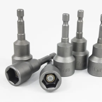 Bit tuốc nơ vít điện được đặt cho máy khoan từ không dây