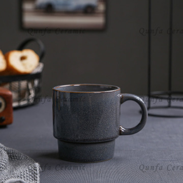 Set of 4 stackable Mugs with wire stand