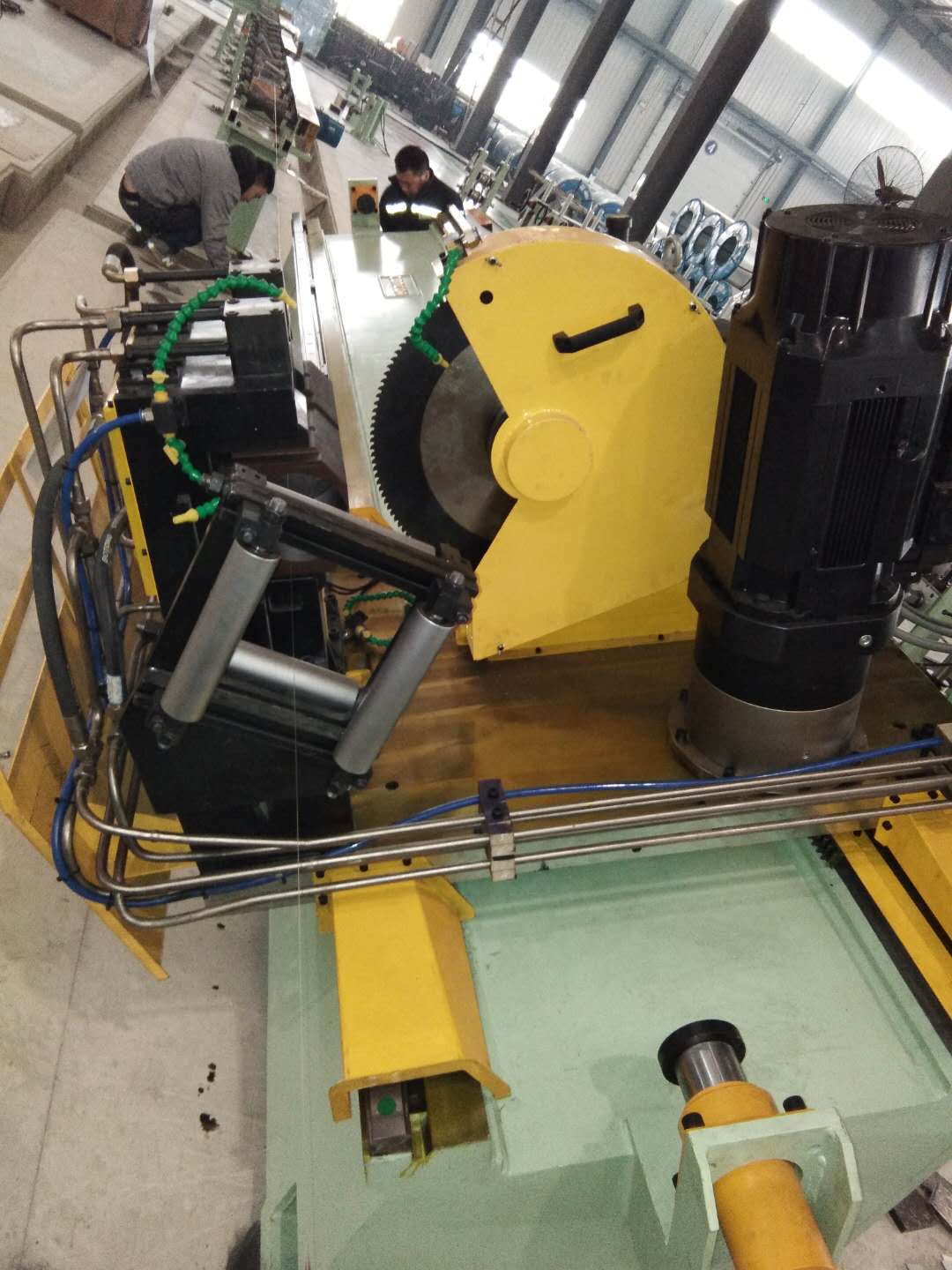 Cold Flying Saw