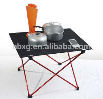LIGHT OUTDOOR PICNIC TABLE