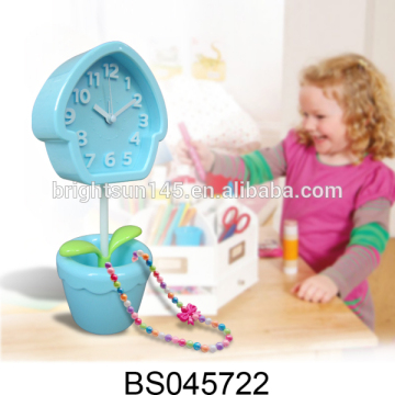 Plastic Flower Shape Revolving Funny Bouncing Antique Desk Table Clock