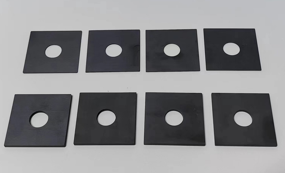 Pressureless sintered silicon carbide (SSiC) ceramic sheeting