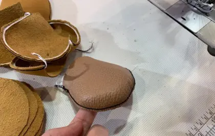 Gathering Sewing Machine for Shoe Uppers