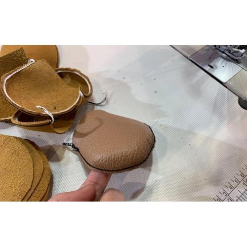 Rassembler la machine à coudre pour les dessus de chaussures