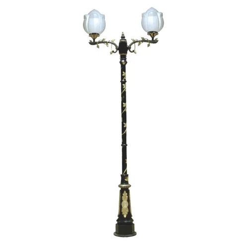 Cast Aluminum Garden Lamp