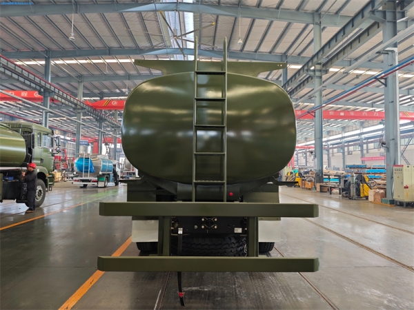 Efficient Shacman H3000 6x4 20m³ Petroleum Transport Truck
