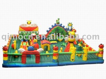 Giant Inflatable Bee Castle