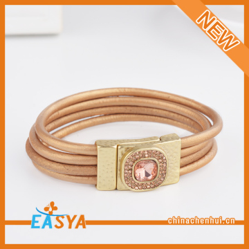 Mehrlagige Goldarmband Crystal Magnet Schnalle Damen Armbänder