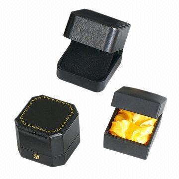 Jewelry box, made of leather, foil stamping, customized designs and sizes are accepted