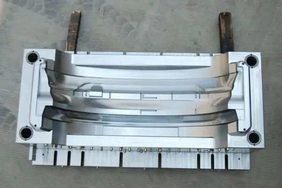 LEXUS Automobile front bumper mold