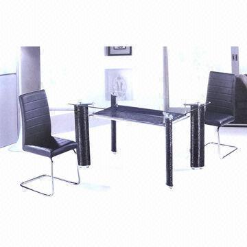 Modern Dinning Table, Made of Tempered Glass and PU Coated Legs, Measures 1500 x 900mm