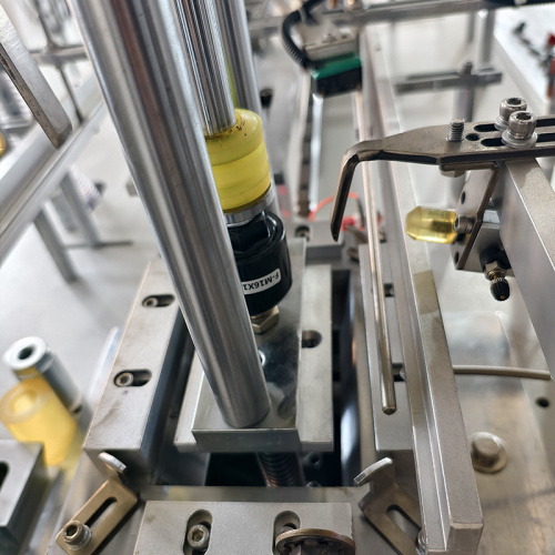 JNX-550 Automatinė kartono termoformavimo mašina