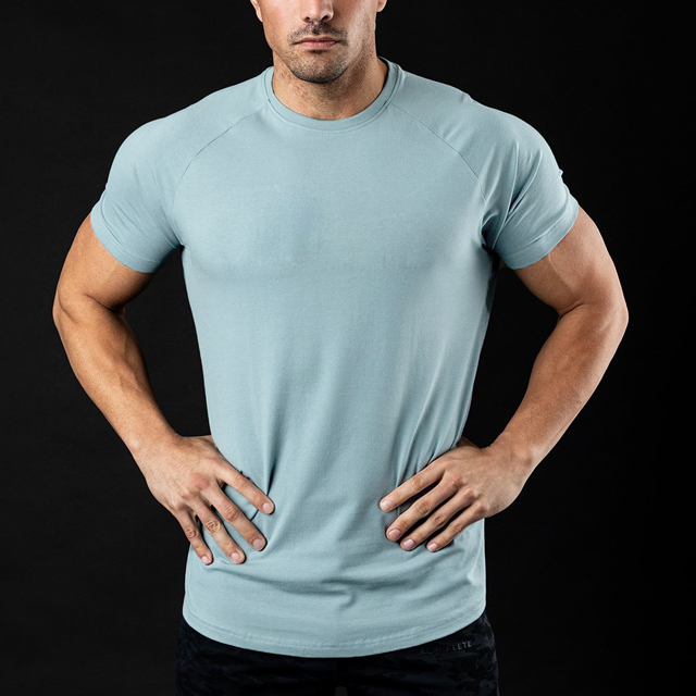 Men's outdoor T-shirts are available in multiple colors