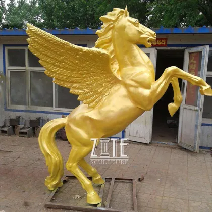 Factory Supply Bronze Golden Horse with Wing Sculpture