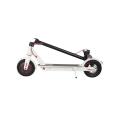 Scooter elettrico portatile con design pieghevole