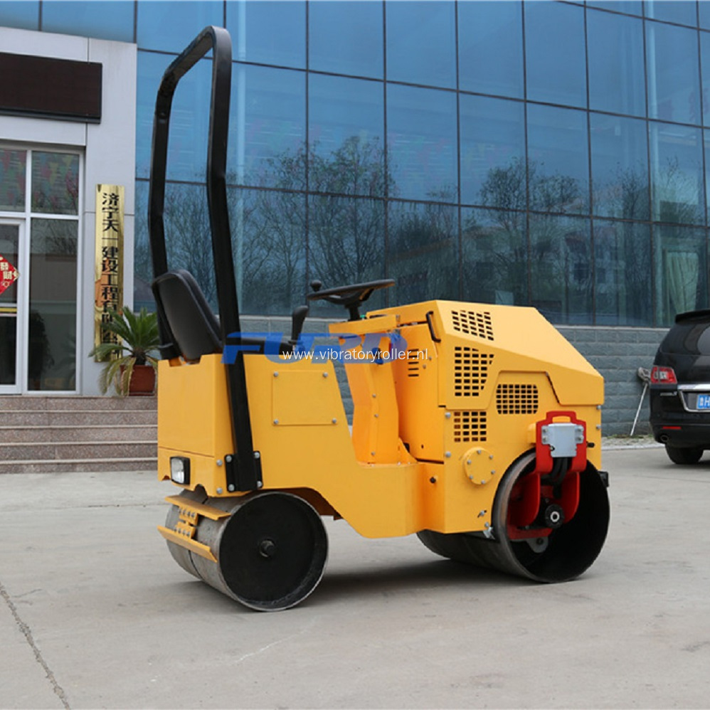 Ride On 800kg Road Roller